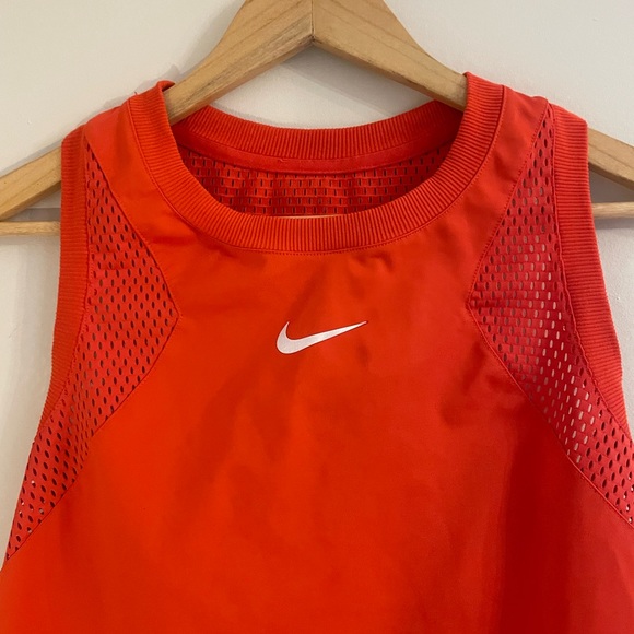 Nike tank top, mesh back, size medium - Picture 2 of 3